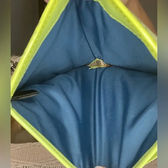 Coach Signature Wallet - Picture 7 of 15